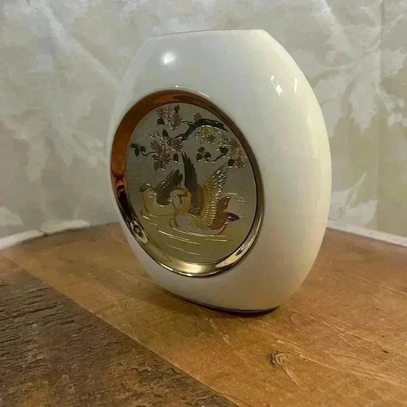 Vintage Japanese Chokin style vase  with 2 Ducks - Picture 2 of 6